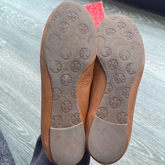 Tory Burch tan leather reva flat - Picture 5 of 5